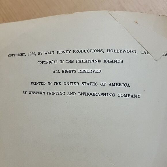 3 Disney plush toys and 1939 School Days in Disney Villegas book - Picture 9 of 10